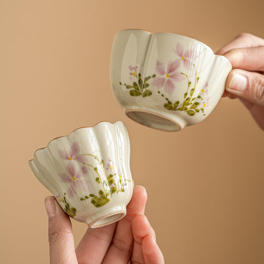 Little Daisy Petals  Tea Cup Cupify