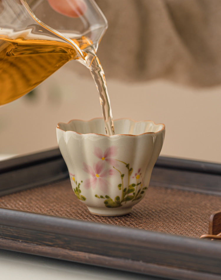 Little Daisy Petals  Tea Cup